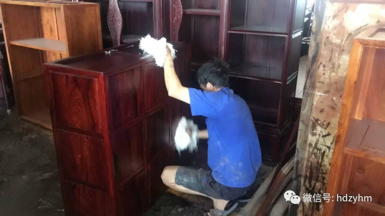 紅木油漆工最新招聘啟事，探索職業(yè)新機(jī)遇，共筑美好未來，紅木油漆工招聘啟事，探索新職業(yè)機(jī)遇，共筑未來夢(mèng)想團(tuán)隊(duì)