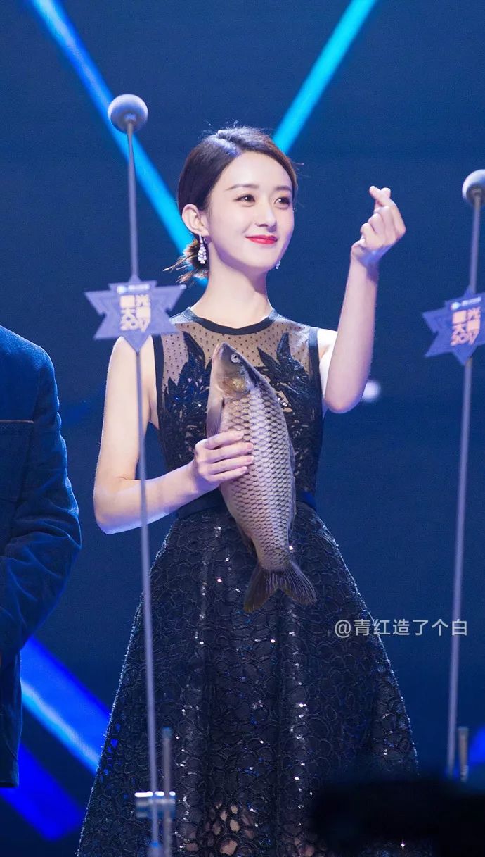 楊紫參加2025星光大賞的可能性探討，楊紫參加2025星光大賞的可能性分析